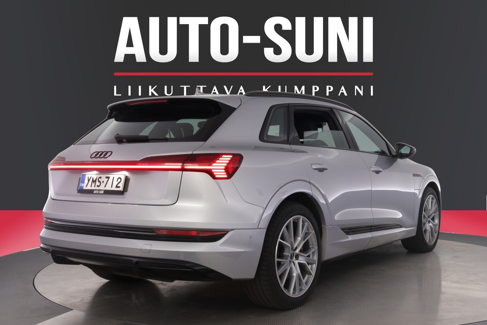AUDI e-tron 2023