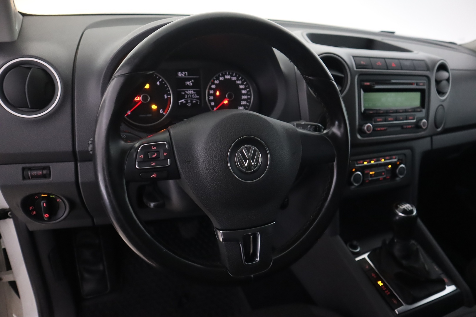 VOLKSWAGEN Amarok 2013