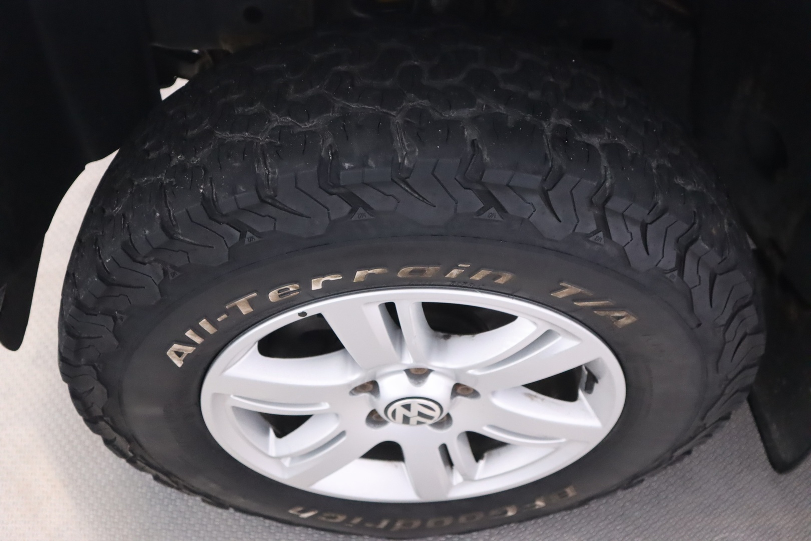 VOLKSWAGEN Amarok 2013