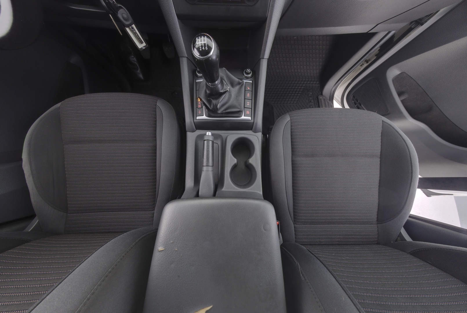 VOLKSWAGEN Amarok 2013