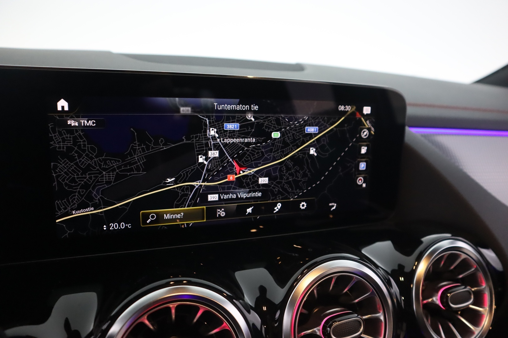 MERCEDES-BENZ EQA 2024