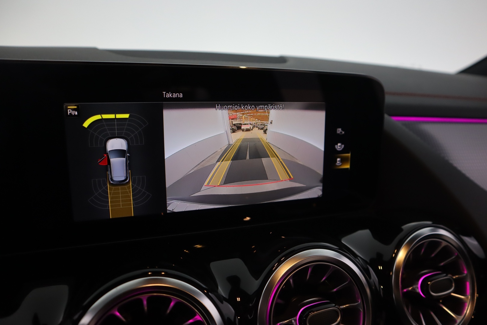 MERCEDES-BENZ EQA 2024