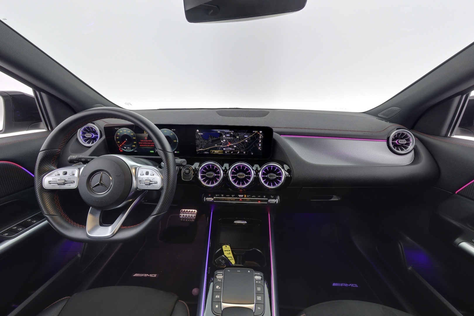 MERCEDES-BENZ EQA 2024