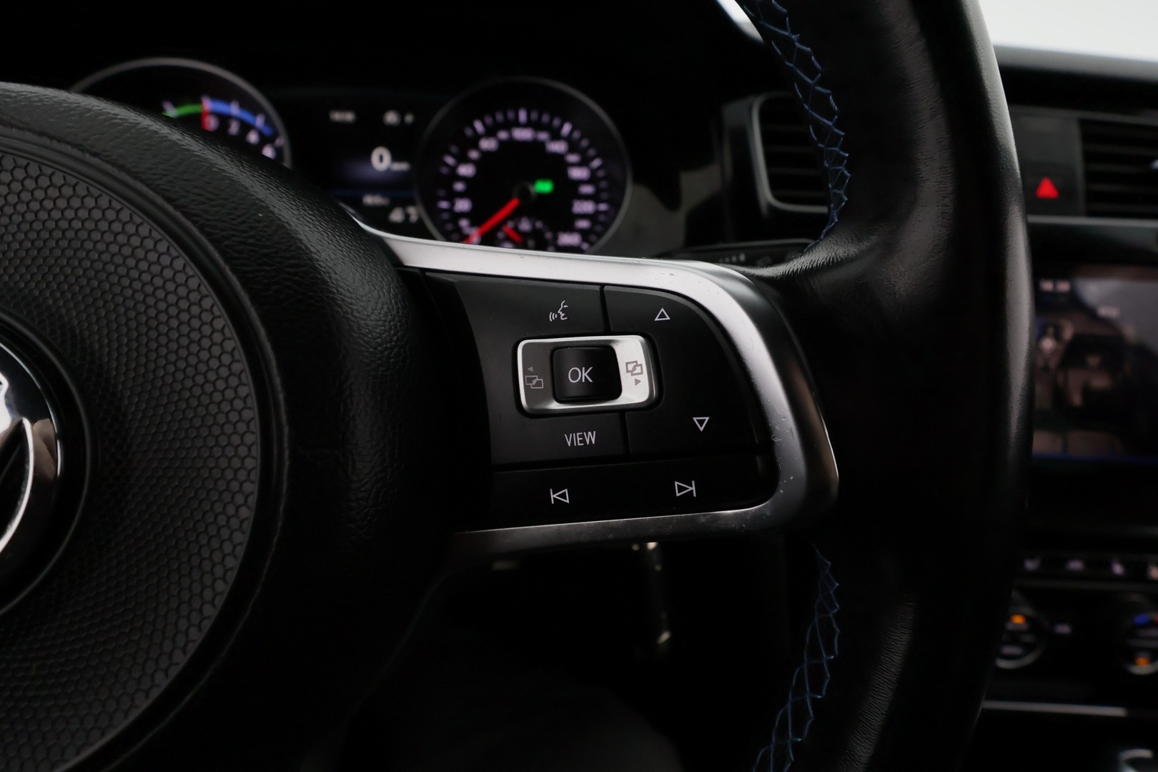 VOLKSWAGEN Golf 2020