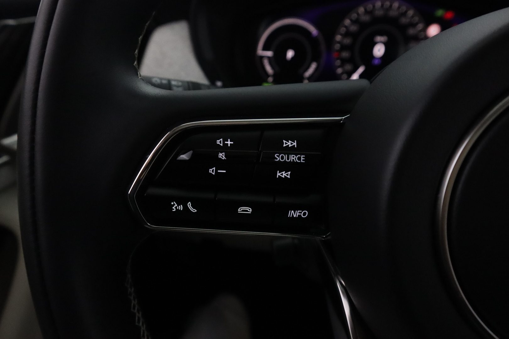 MAZDA CX-60 13