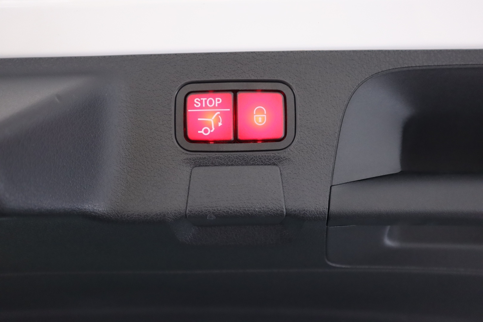 MERCEDES-BENZ CLA 2024