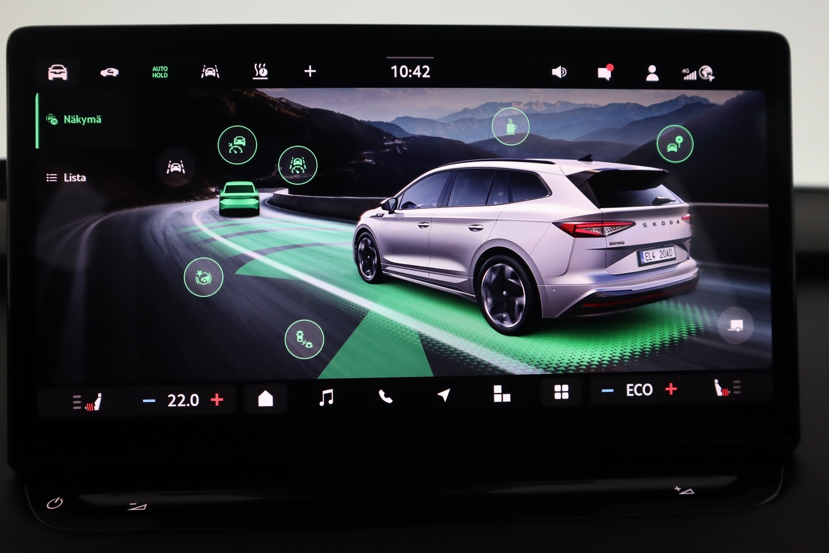 SKODA Enyaq 2025