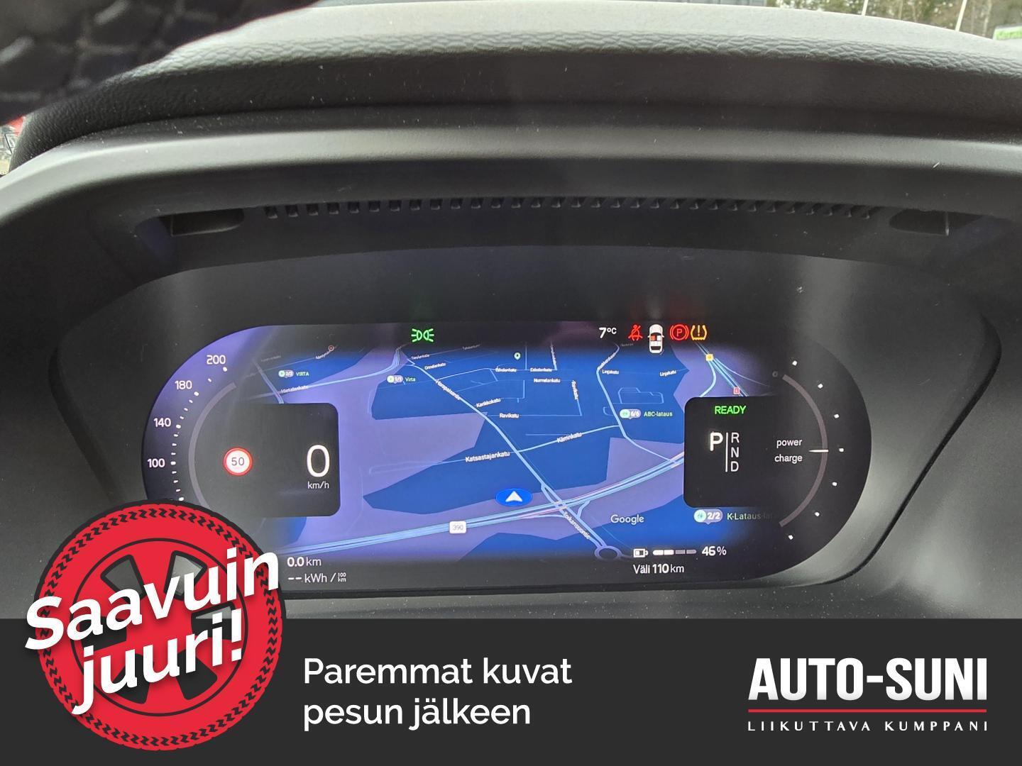 VOLVO XC40 2023