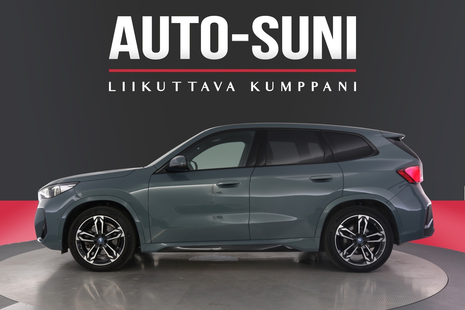 BMW iX1 2023