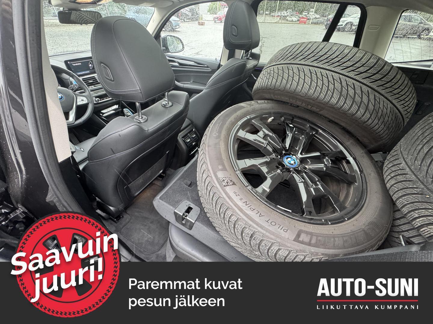 BMW iX3 2021