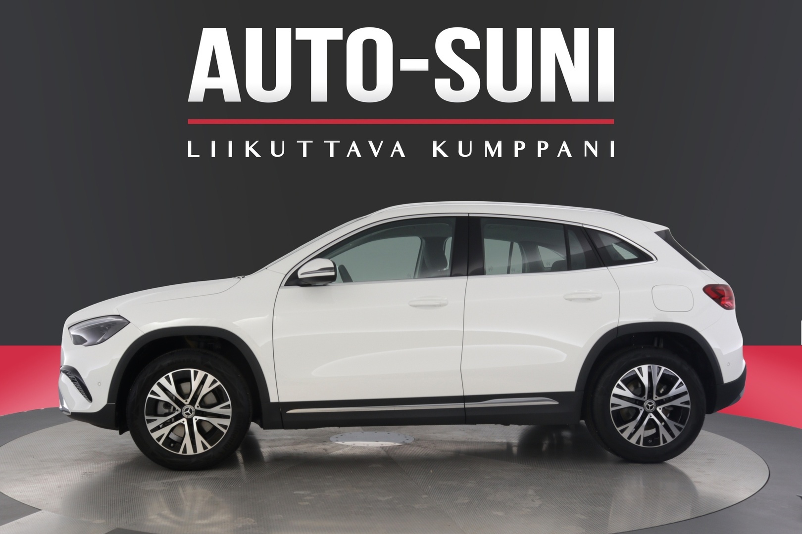 MERCEDES-BENZ GLA 2026