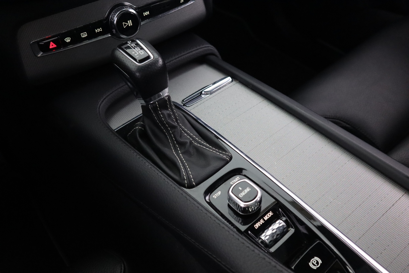 VOLVO XC90 22