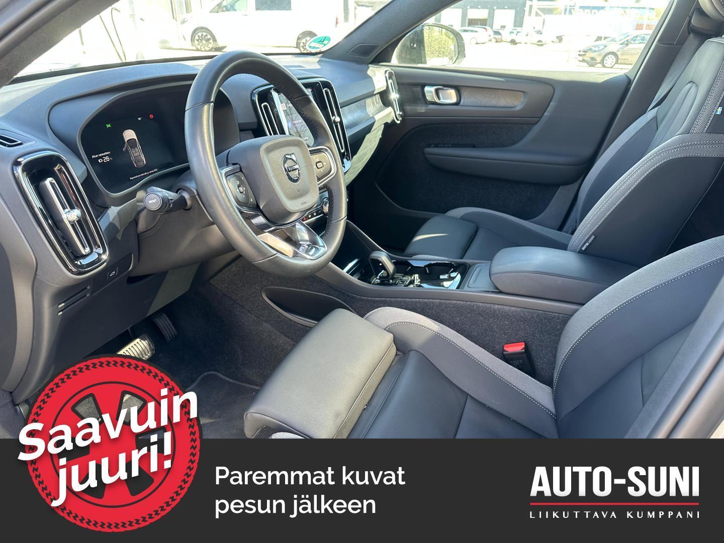 VOLVO C40 2023