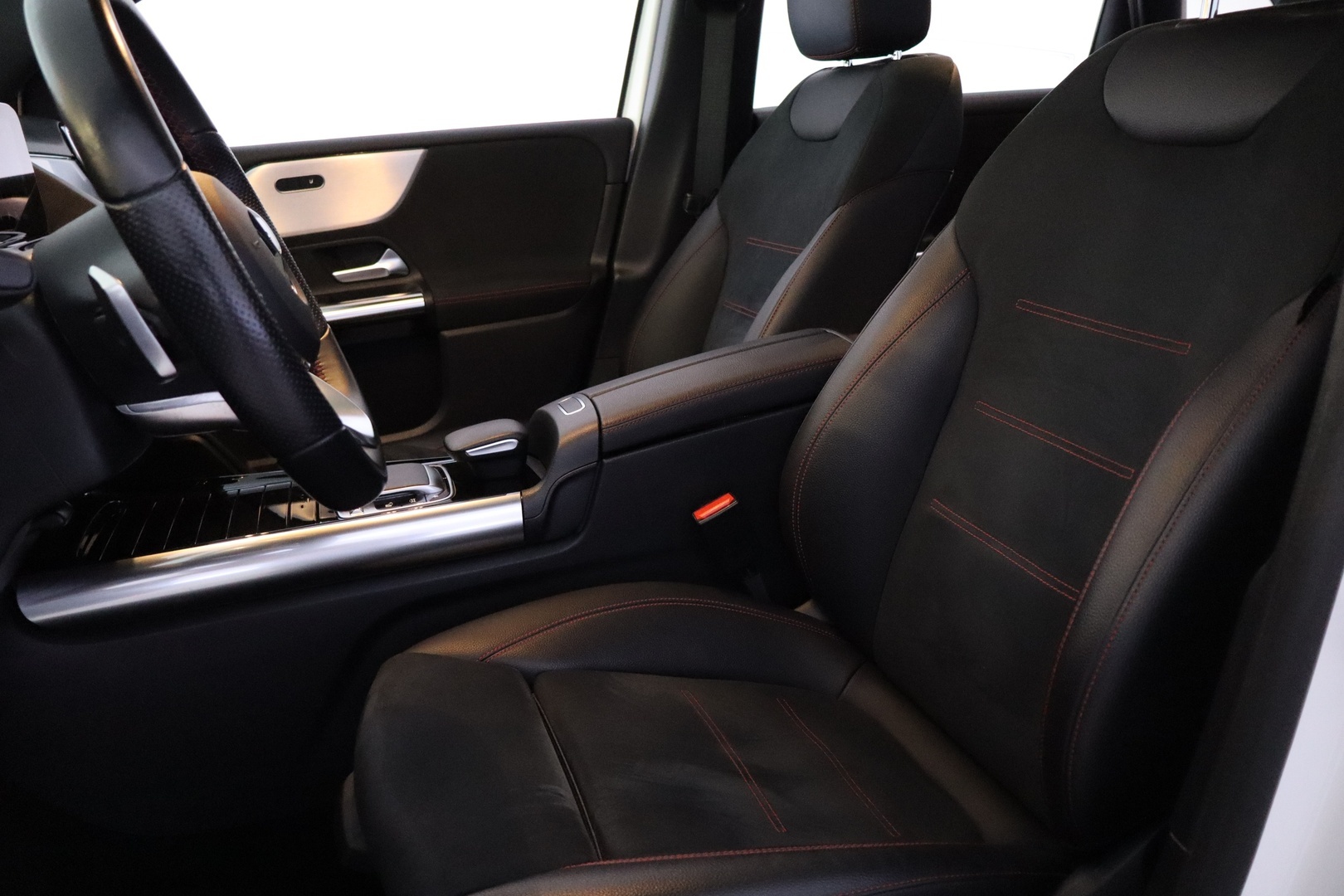 MERCEDES-BENZ B 2019