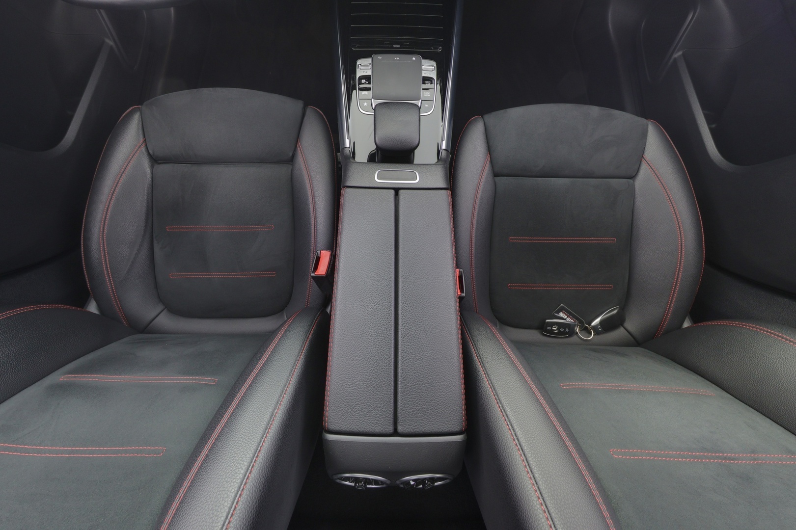 MERCEDES-BENZ B 2019