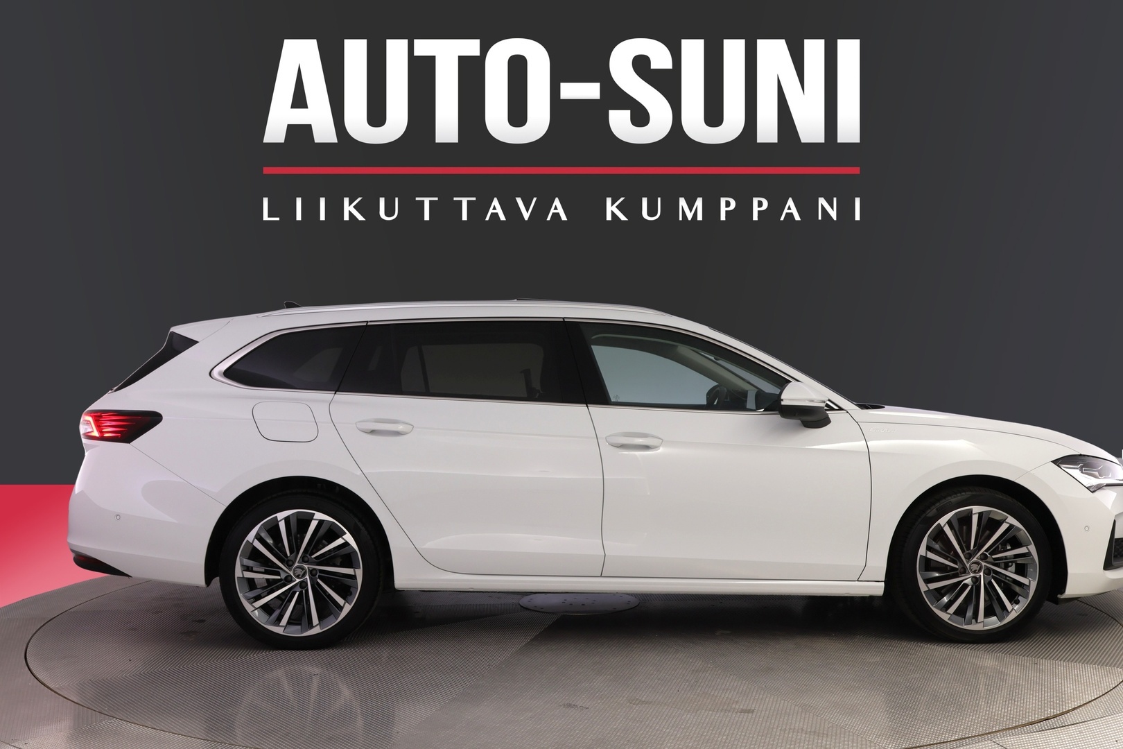 SKODA Superb 2025