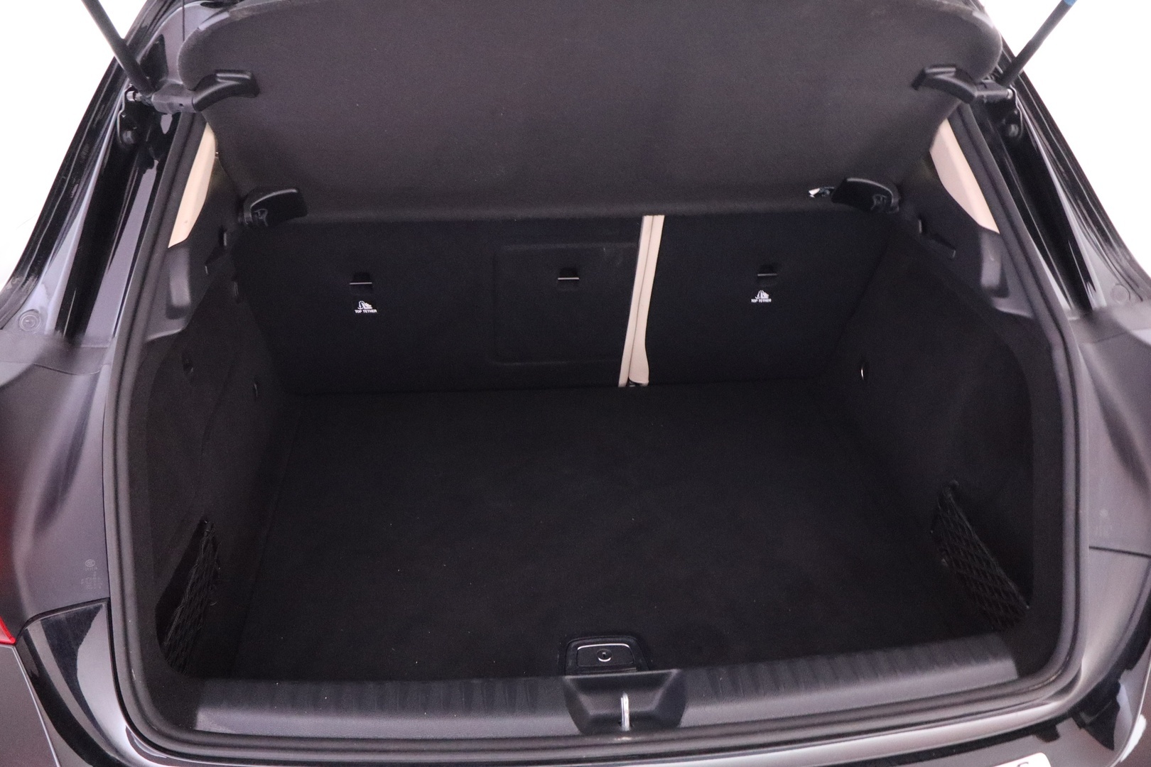 MERCEDES-BENZ GLA 2019
