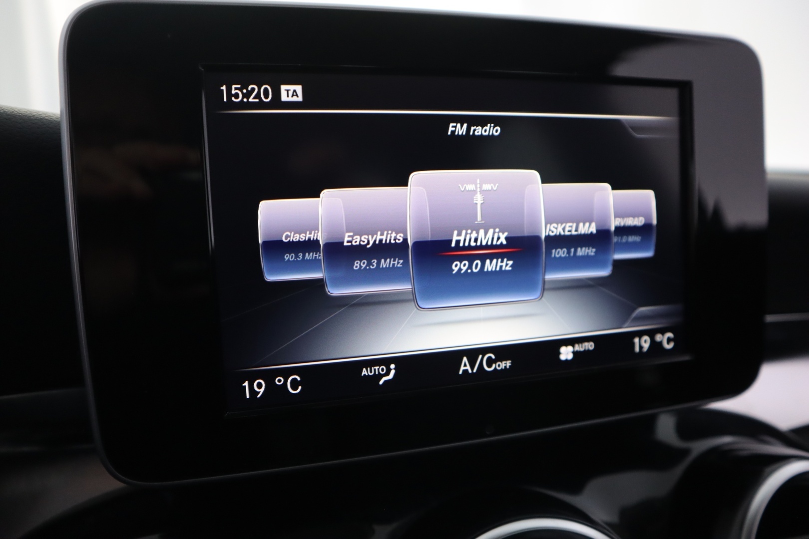 MERCEDES-BENZ C 2015