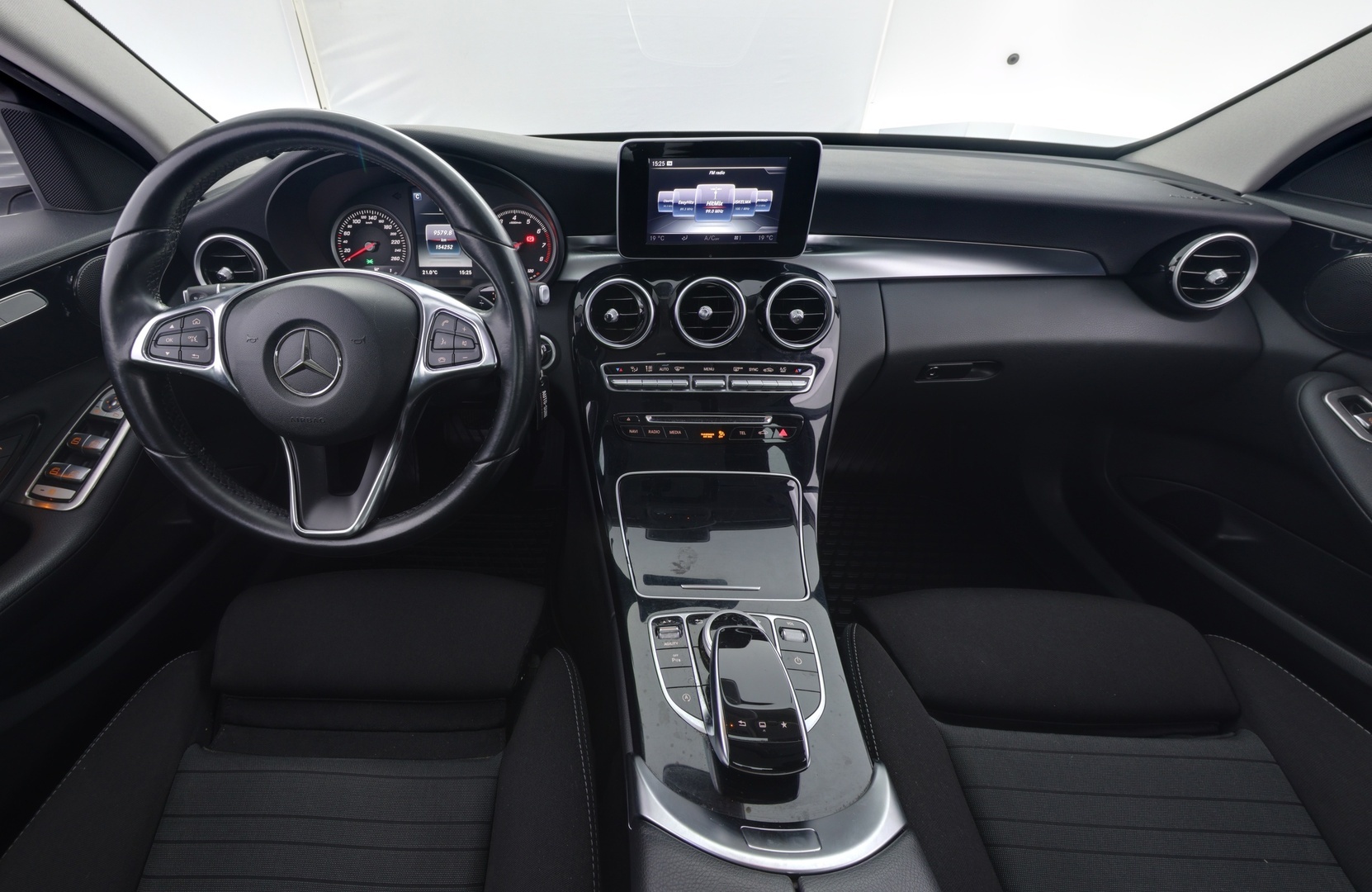 MERCEDES-BENZ C 2015