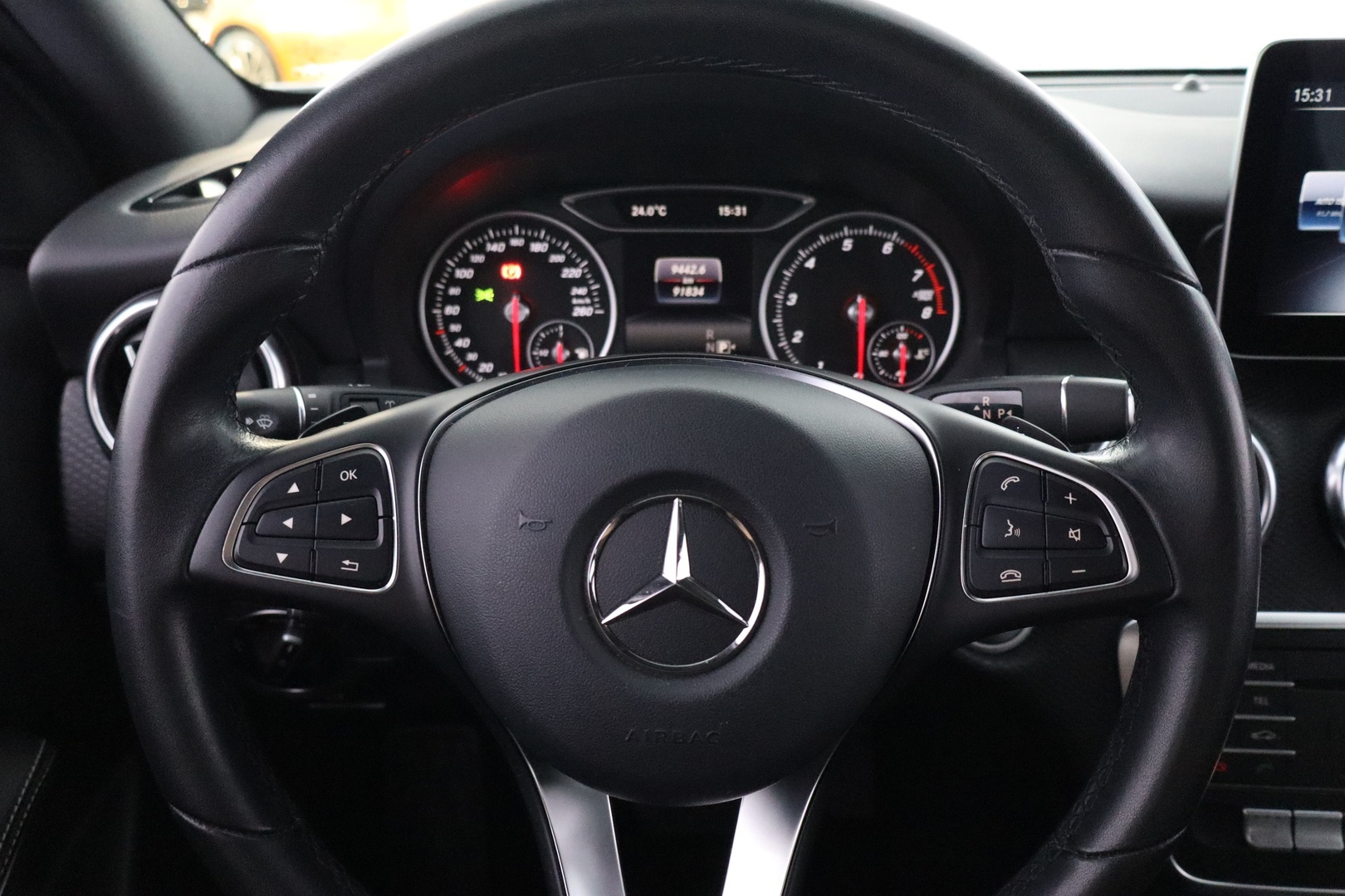 MERCEDES-BENZ A 2017