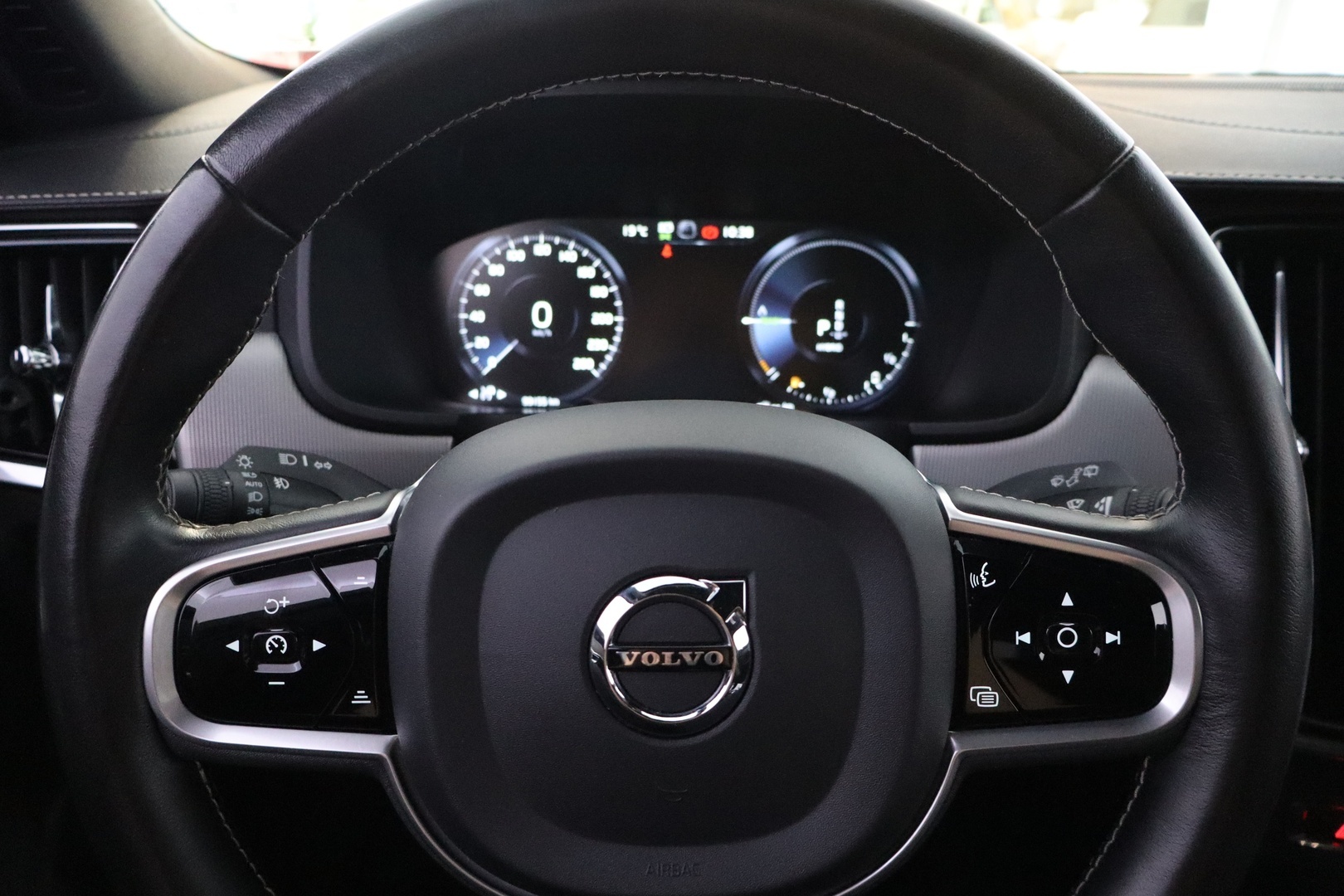 VOLVO V90 2020