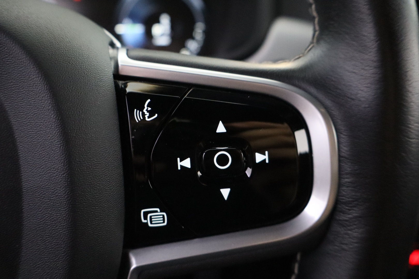VOLVO V90 2020