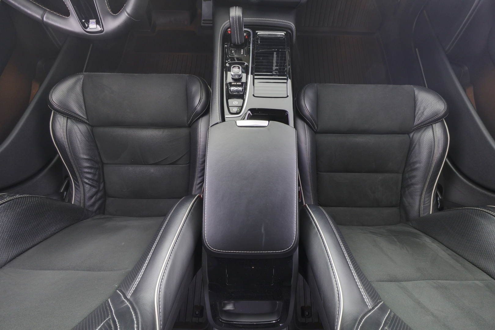 VOLVO V90 2020