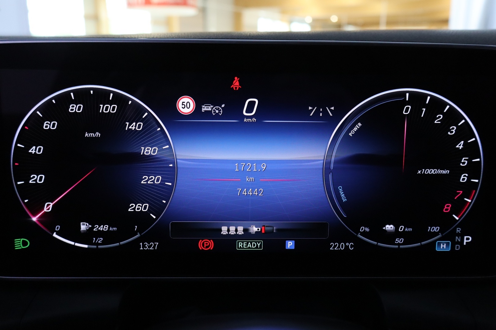 MERCEDES-BENZ GLC 10