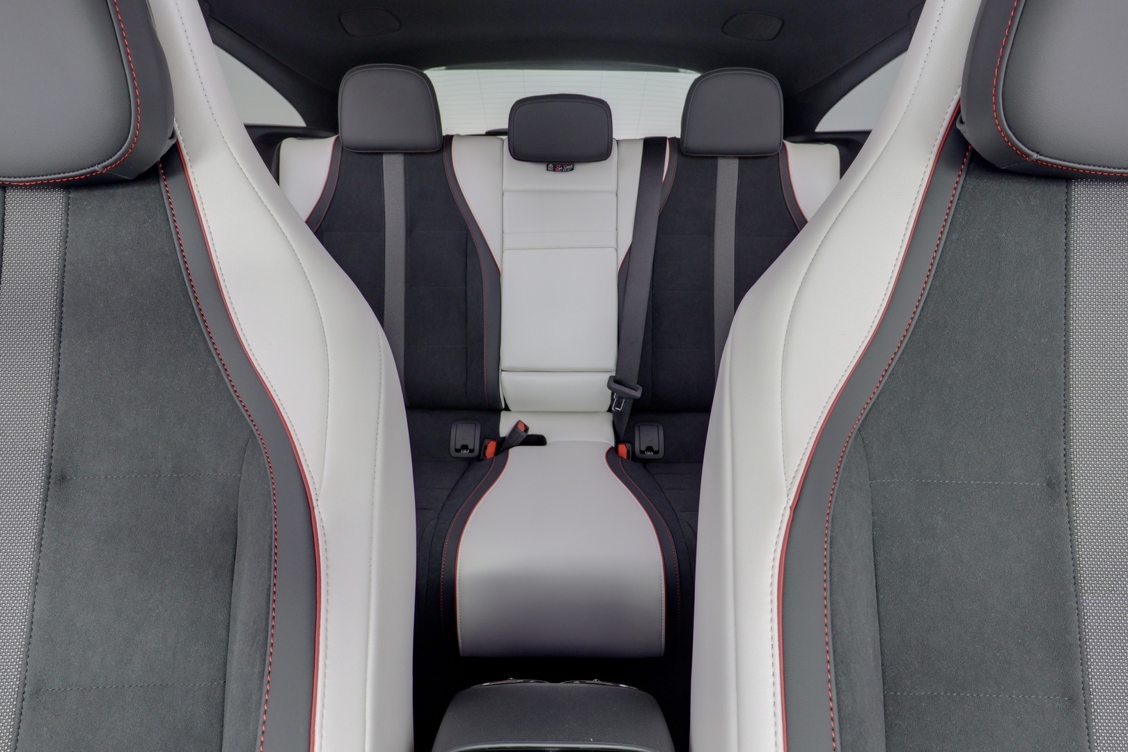MERCEDES-BENZ CLA 2026