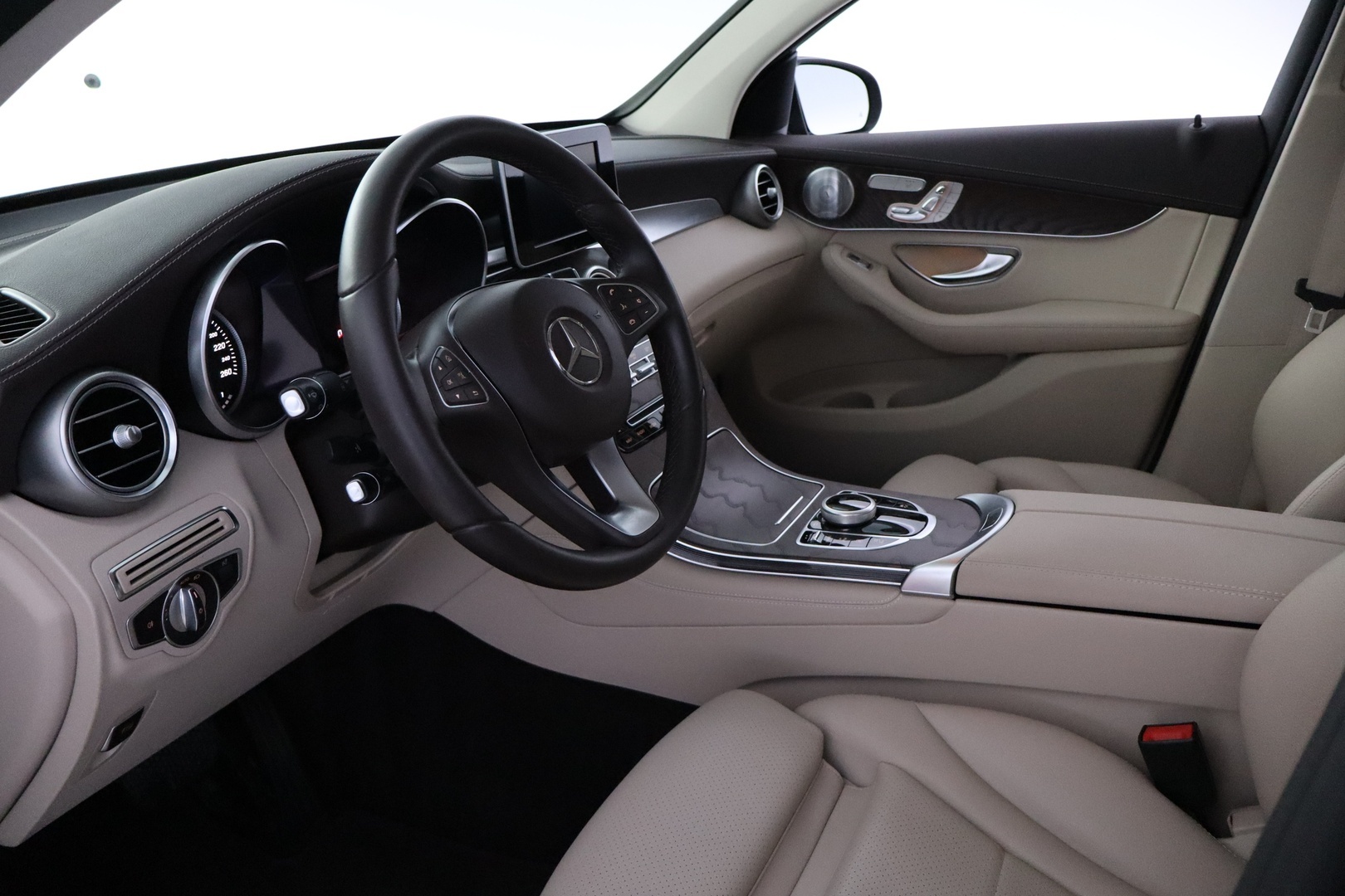 MERCEDES-BENZ GLC 2018