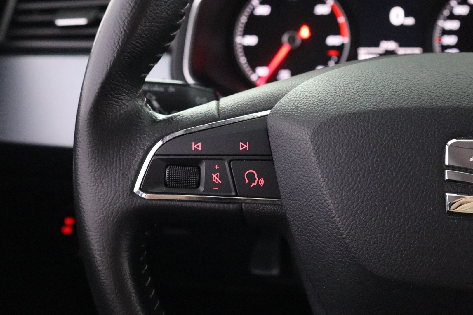SEAT Arona 11