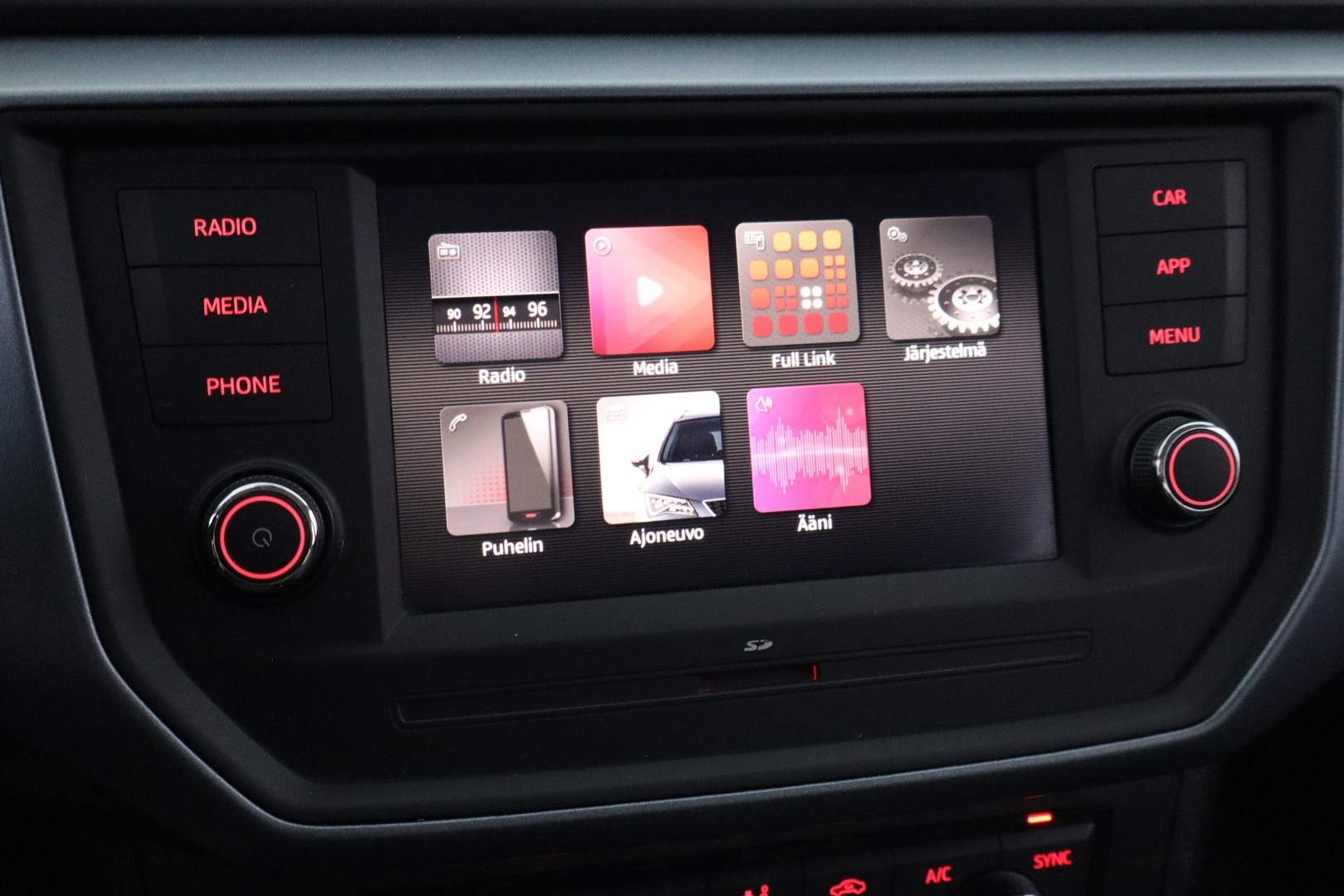 SEAT Arona 14