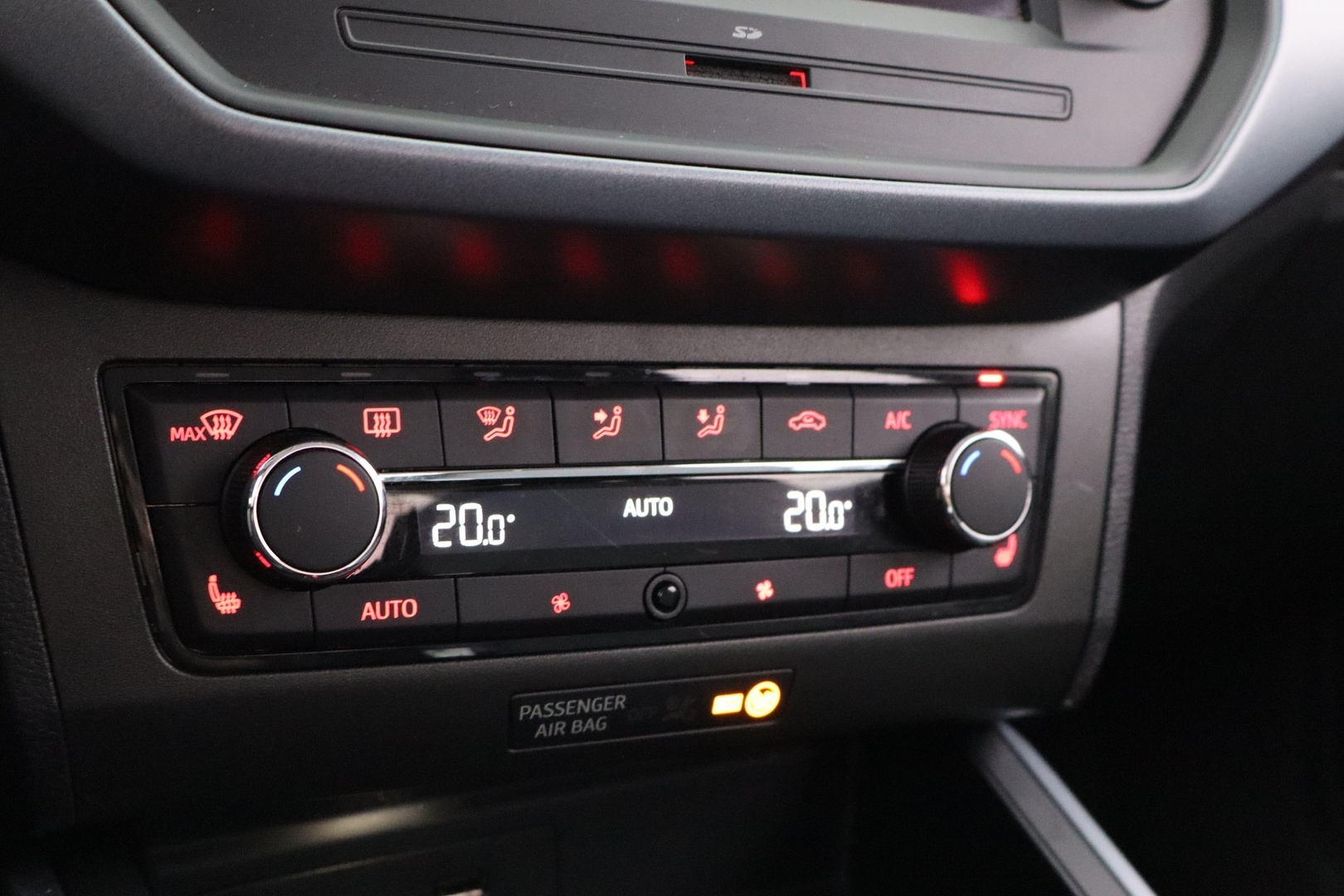 SEAT Arona 16