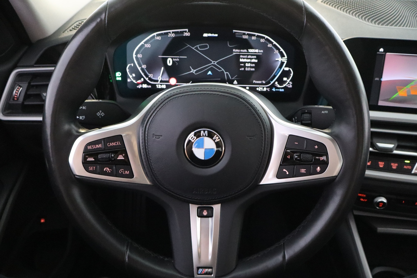 BMW 330 2022