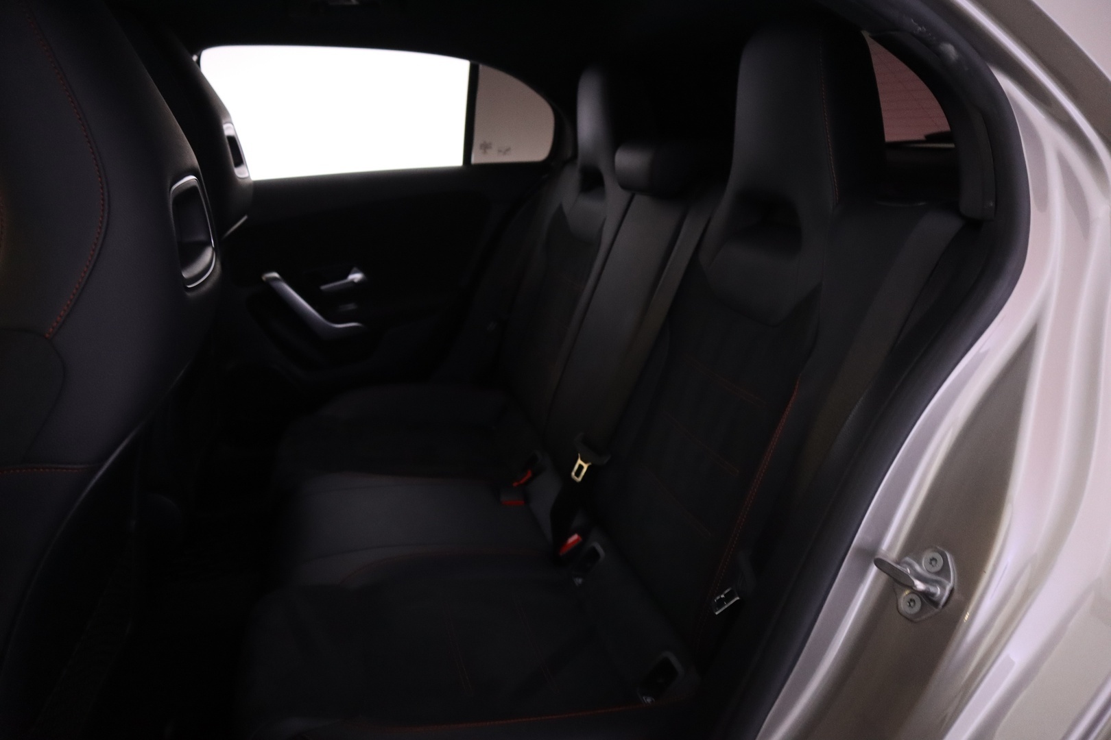 MERCEDES-BENZ A 2020