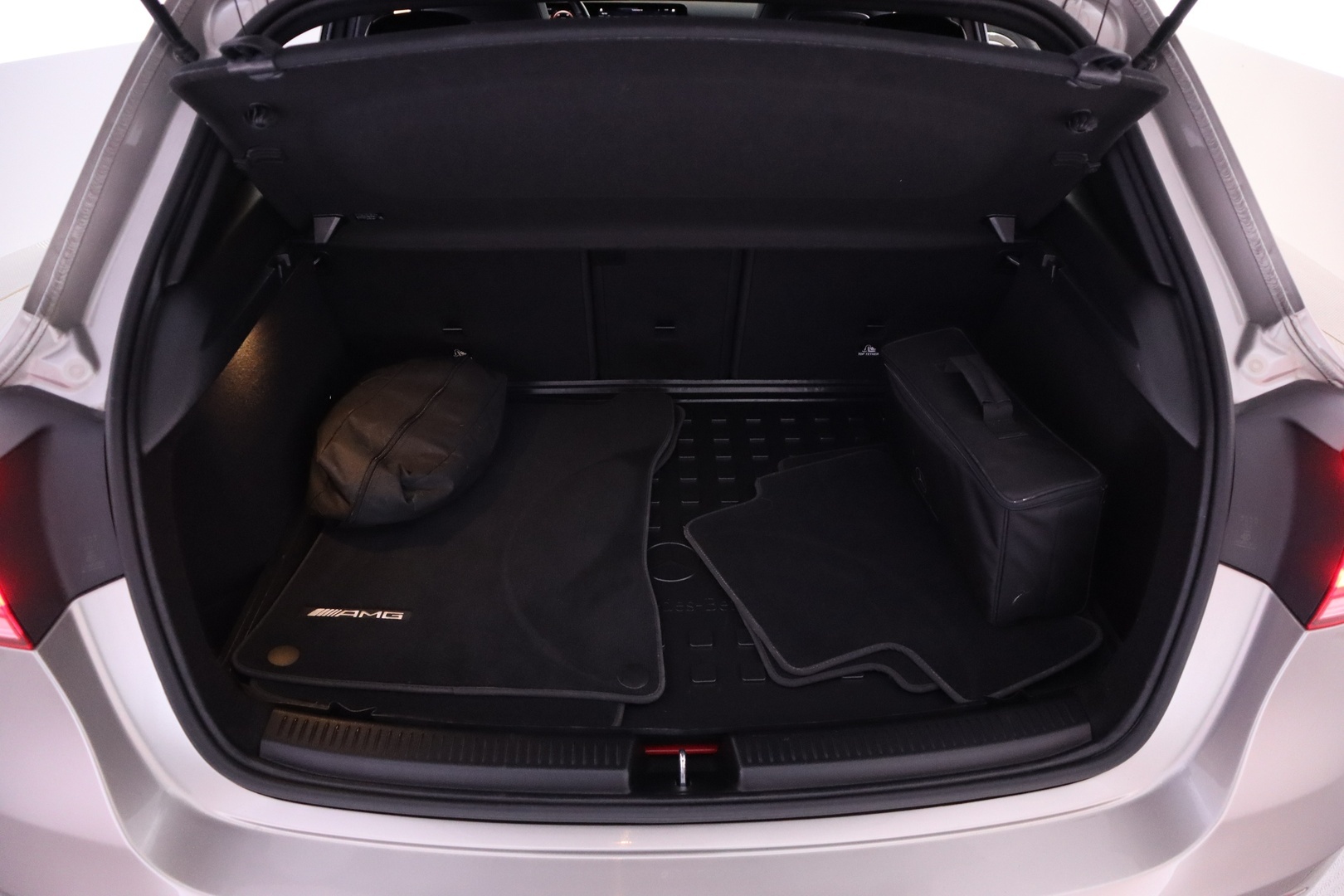 MERCEDES-BENZ A 2020