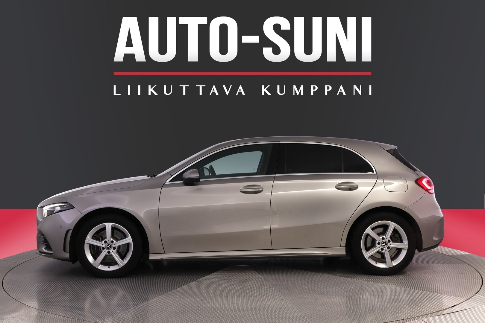 MERCEDES-BENZ A 2020