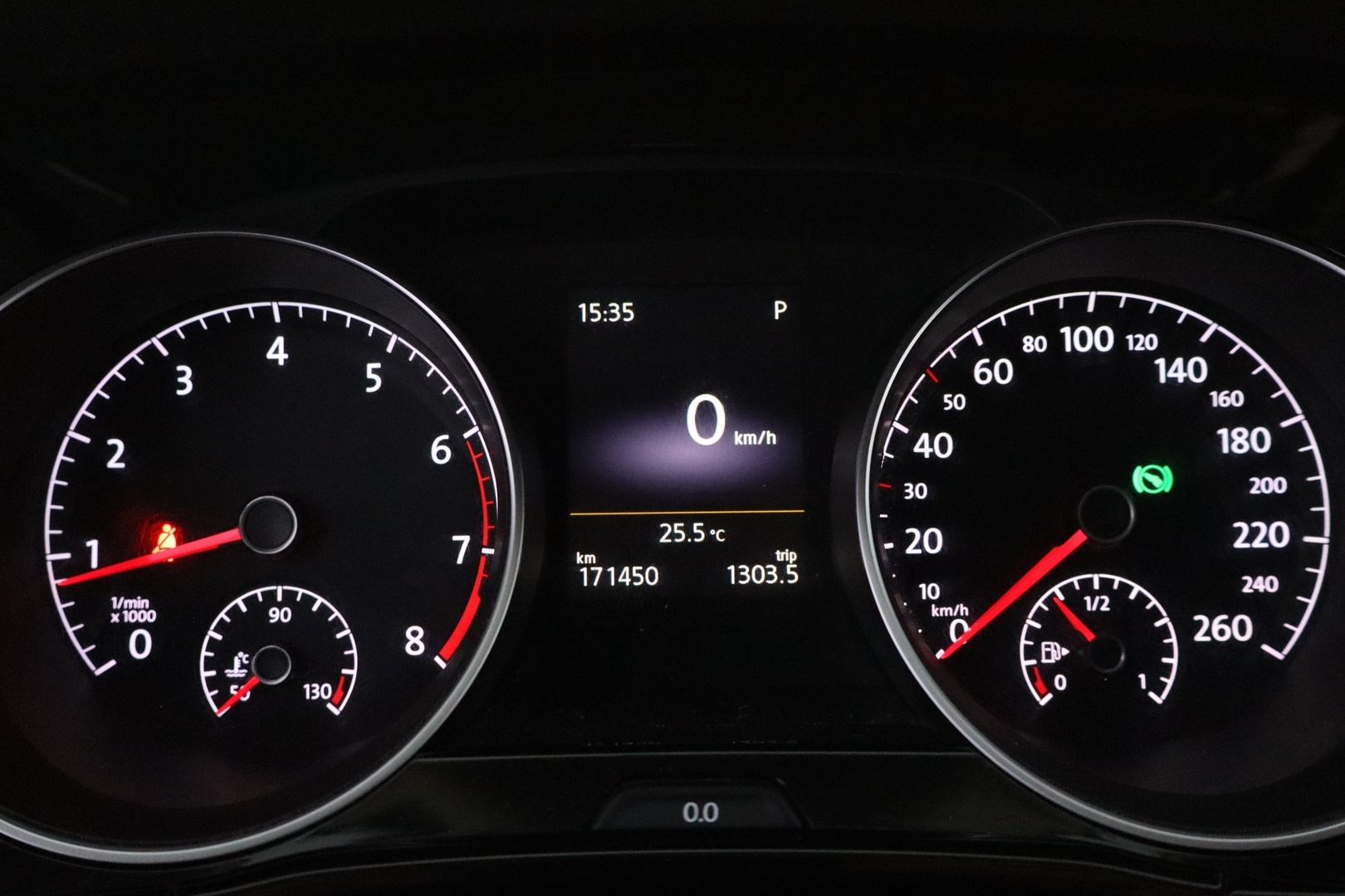 VOLKSWAGEN Touran 10