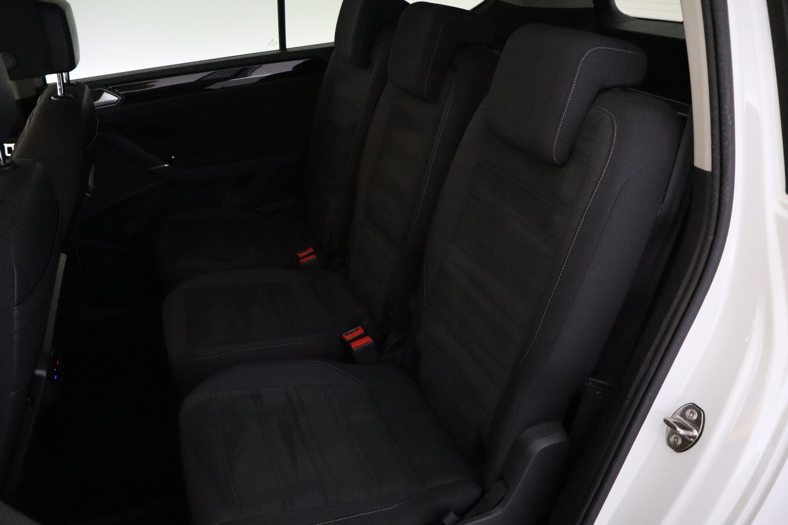 VOLKSWAGEN Touran 15