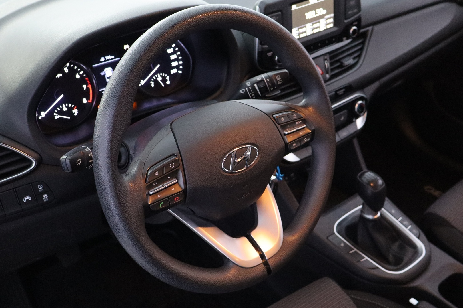 HYUNDAI i30 Hatchback 11
