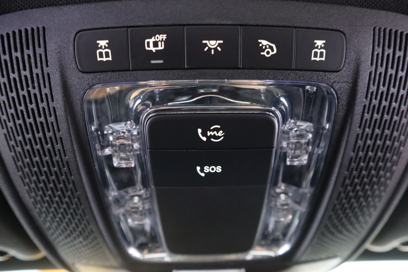 MERCEDES-BENZ A 2020