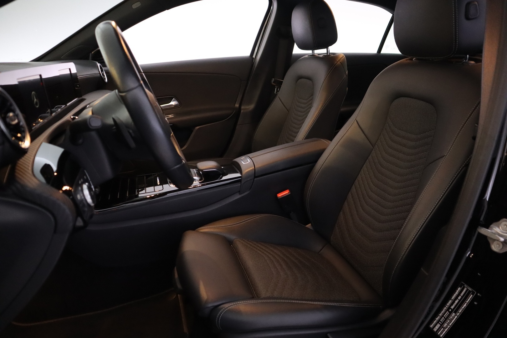 MERCEDES-BENZ A 2020