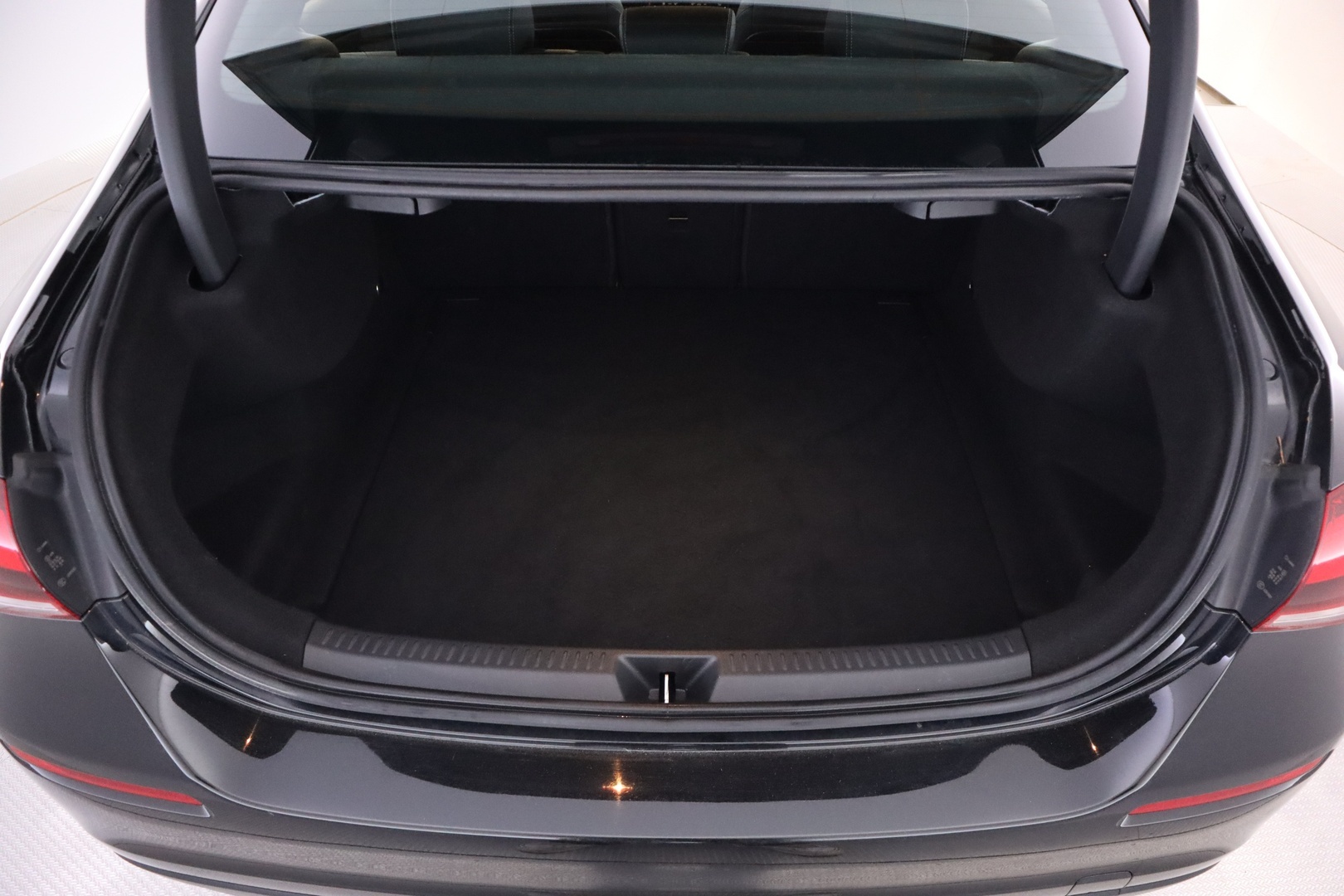 MERCEDES-BENZ A 2020