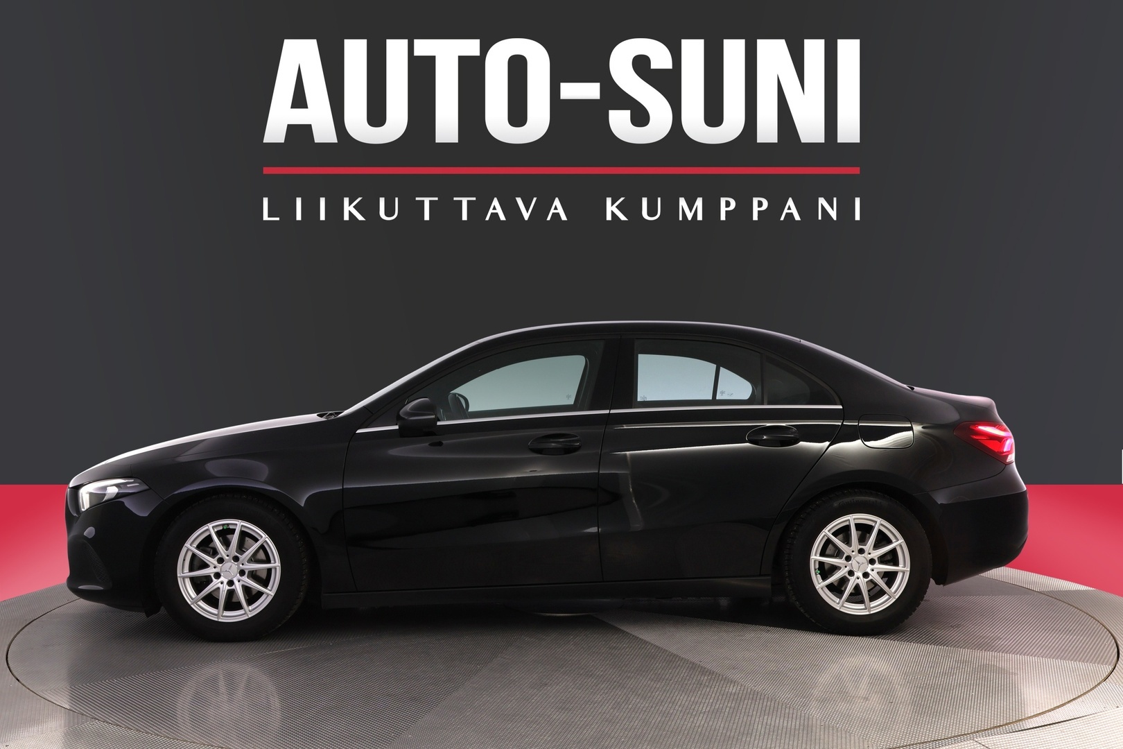 MERCEDES-BENZ A 2020