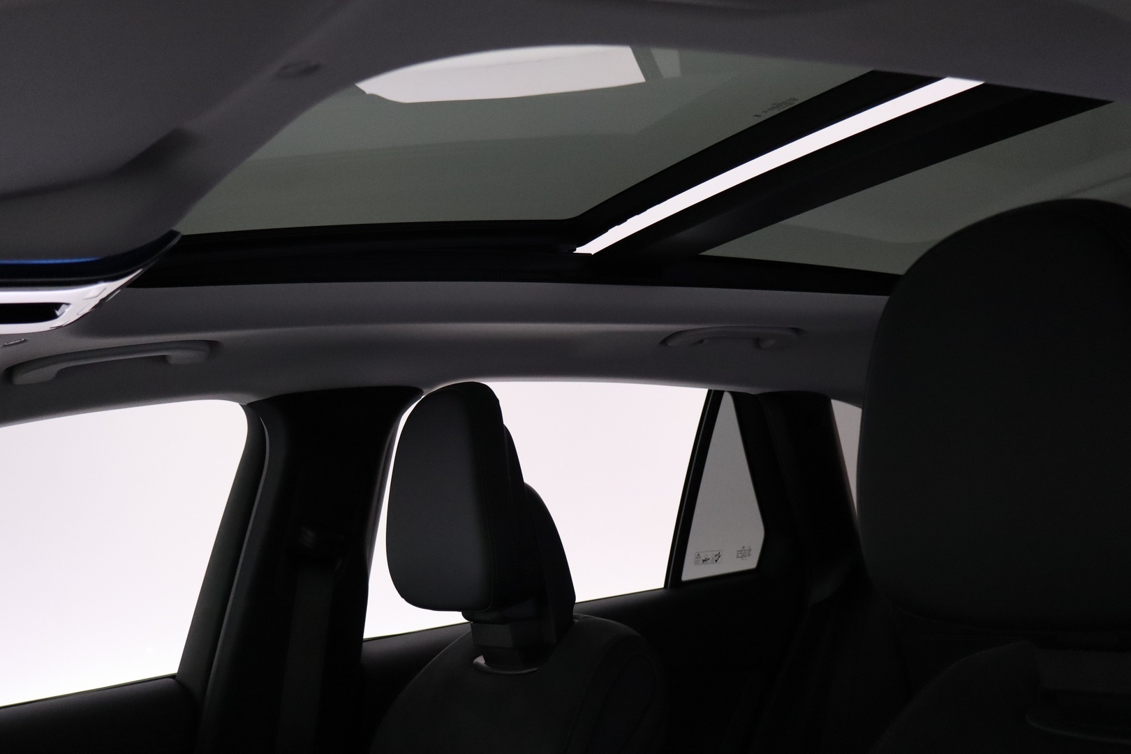 MERCEDES-BENZ GLC 2023