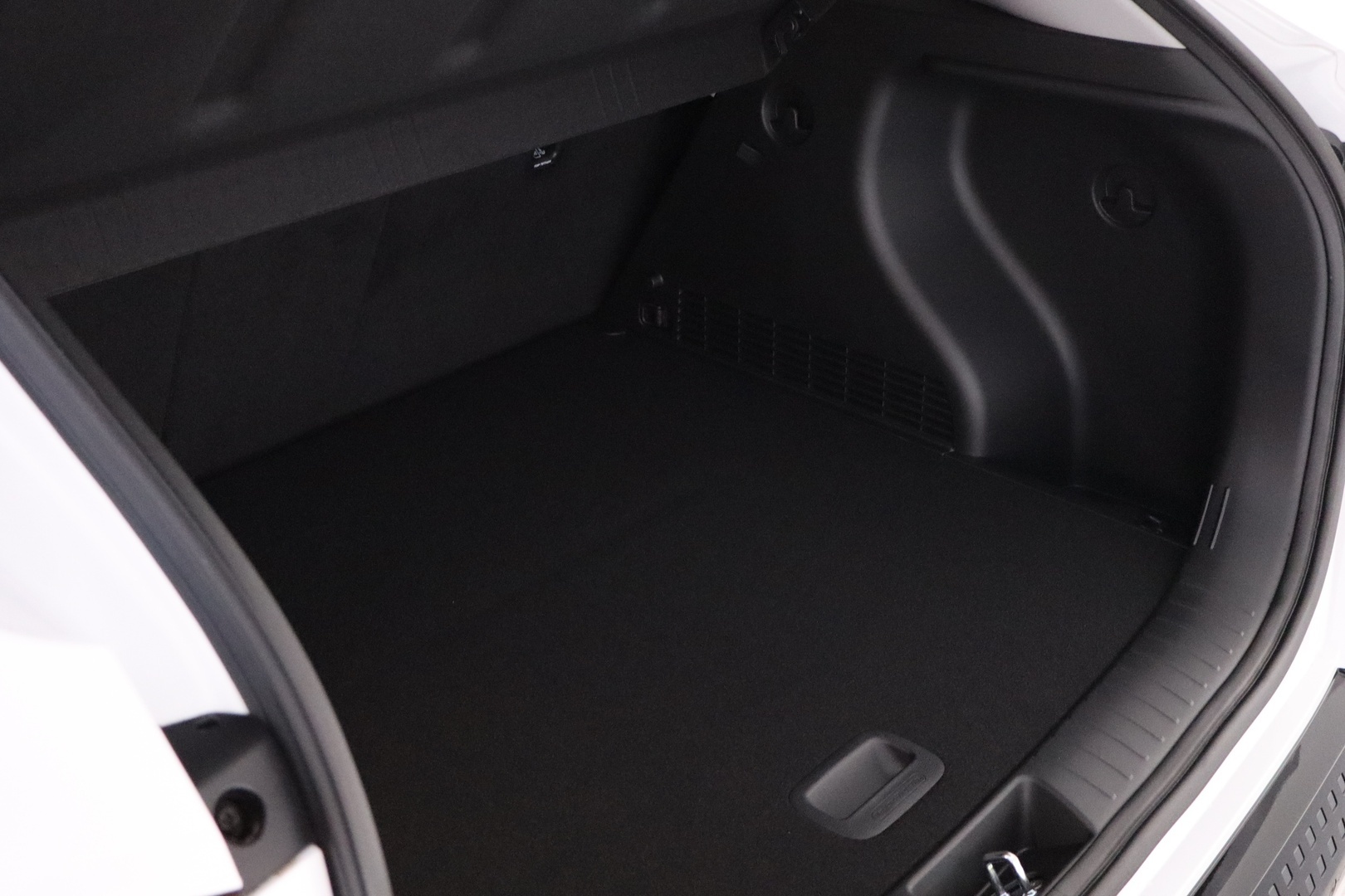 HYUNDAI KONA Electric 28