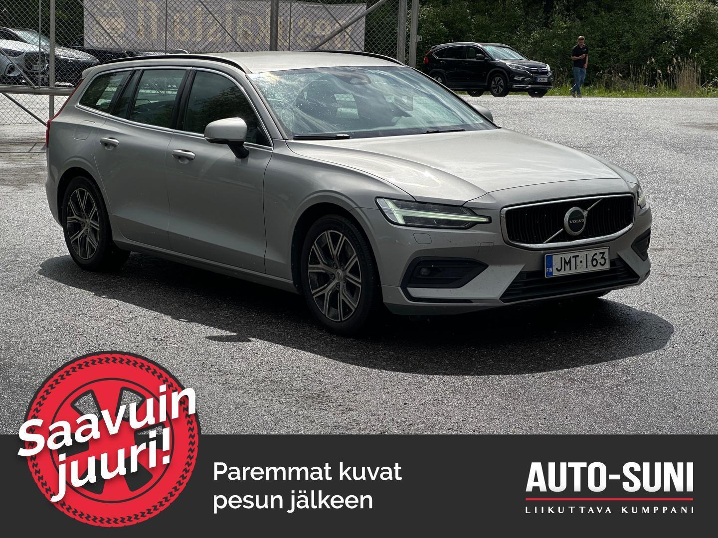 VOLVO V60 2023