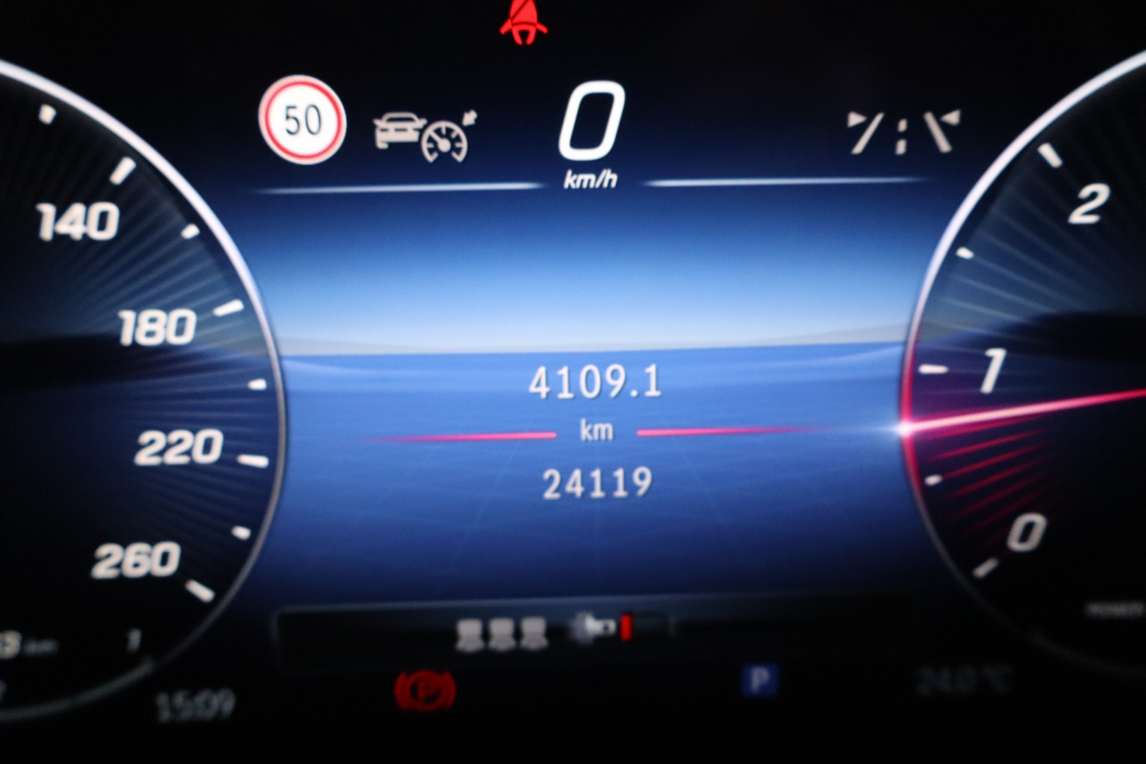 MERCEDES-BENZ GLC 2023