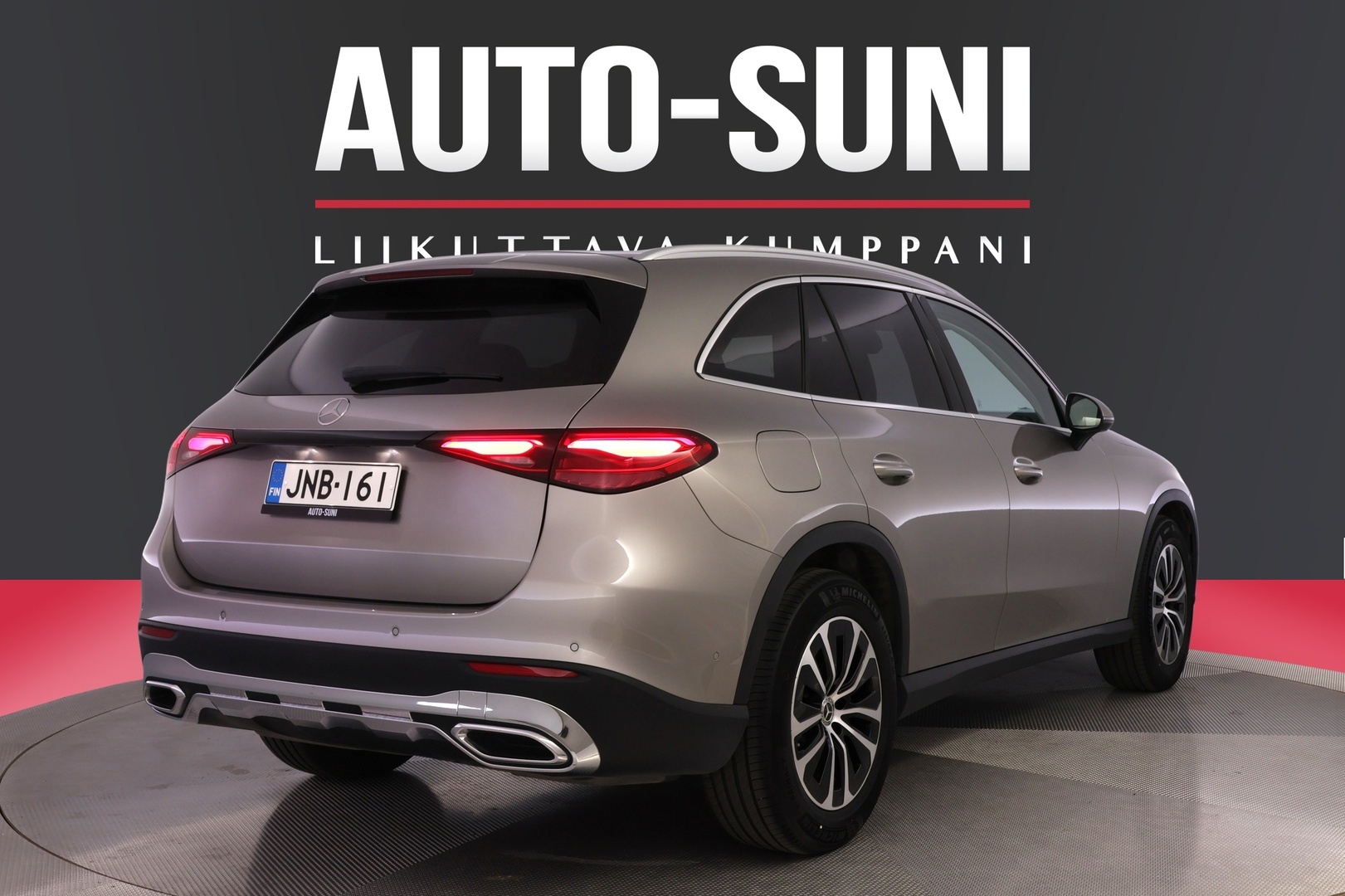 MERCEDES-BENZ GLC 2023