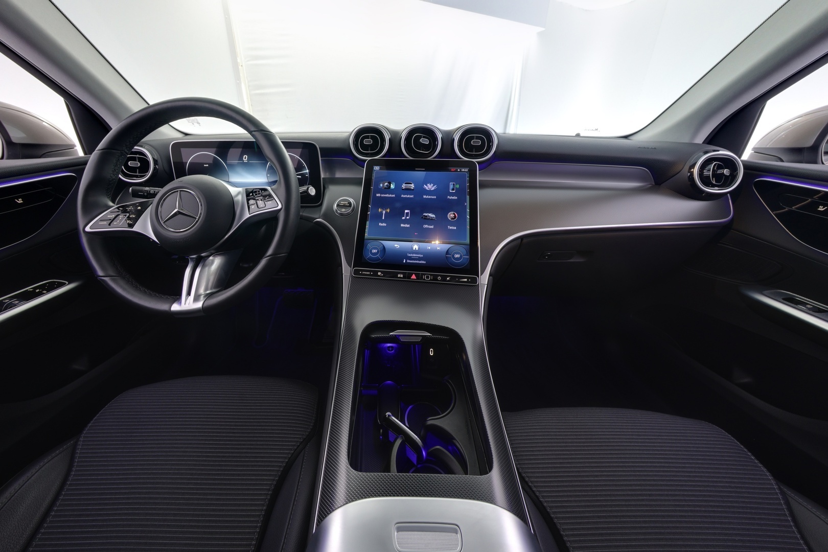 MERCEDES-BENZ GLC 2023